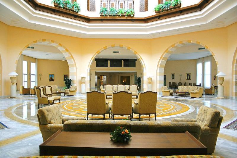 El Mouradi Gammarth Hotel ภายนอก รูปภาพ Interior of the hotel